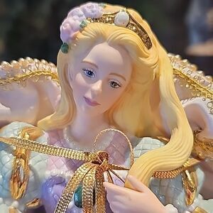 Lenox 1996 limited edition jeweled cape Rapunzel porcelain figurine